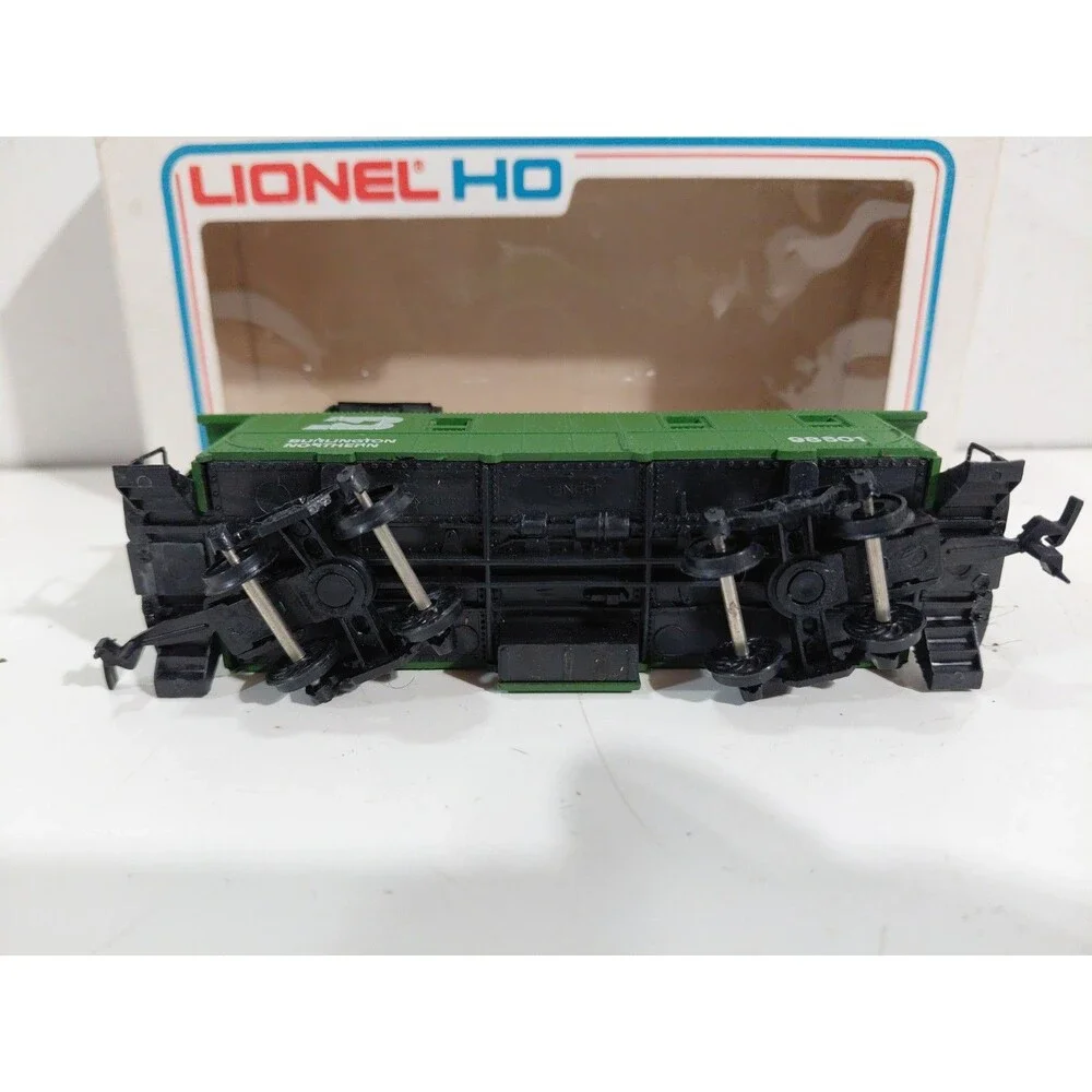 Lionel 98601 Train HO Gauge Model Railroad Burlington Northern Caboose w/Box